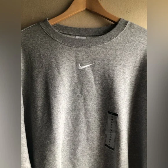 NEW Nike Women’s Grey Pullover Drop Shoulder Sweater 2X - Picture 2 of 11